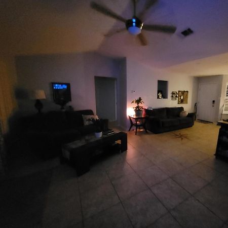 Bedroom Four Minutes From Beach Pensacola Exterior photo