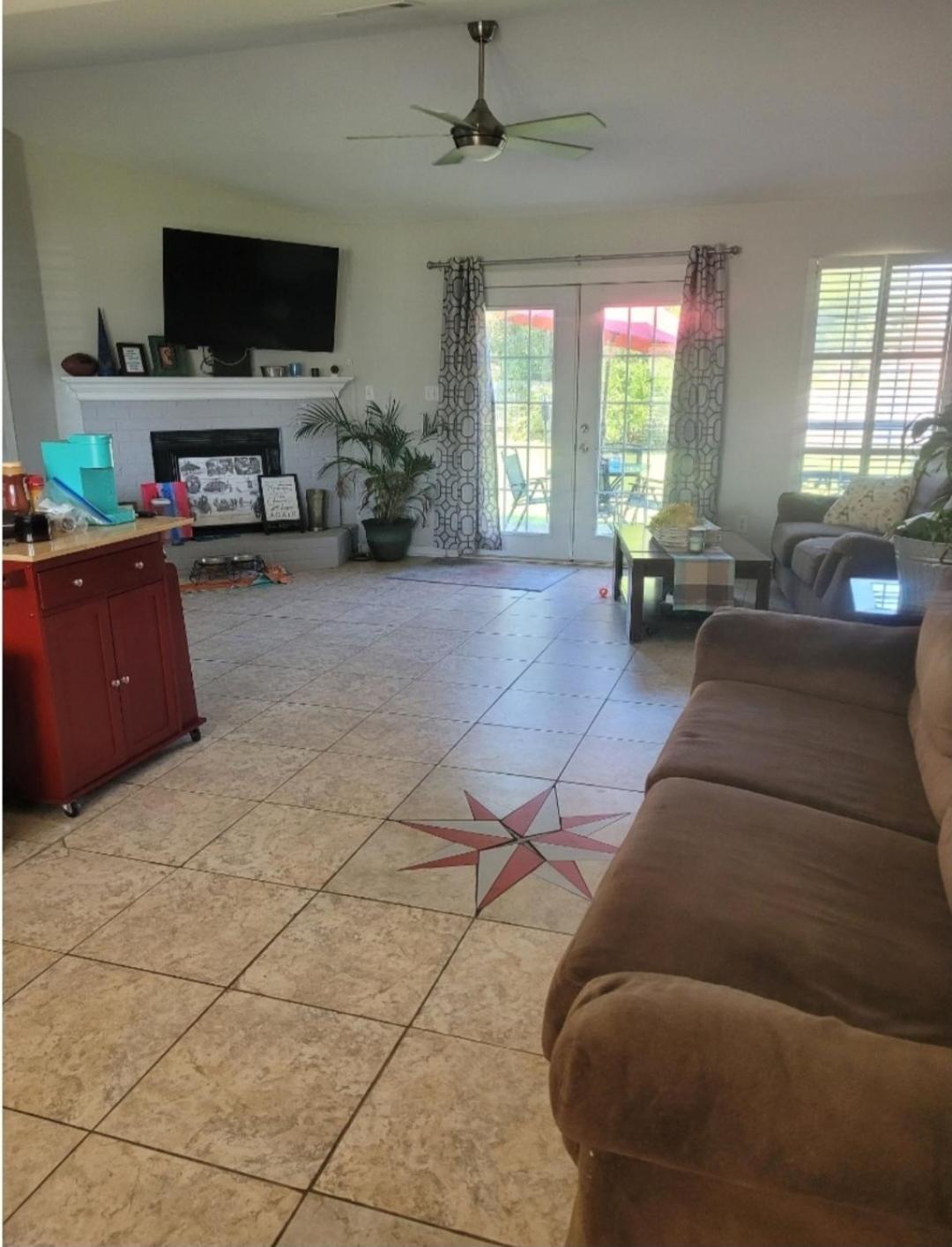 Bedroom Four Minutes From Beach Pensacola Exterior photo