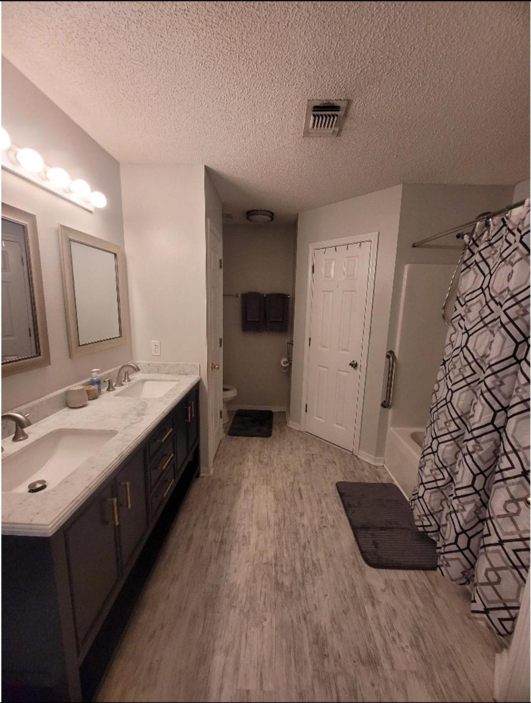 Bedroom Four Minutes From Beach Pensacola Exterior photo